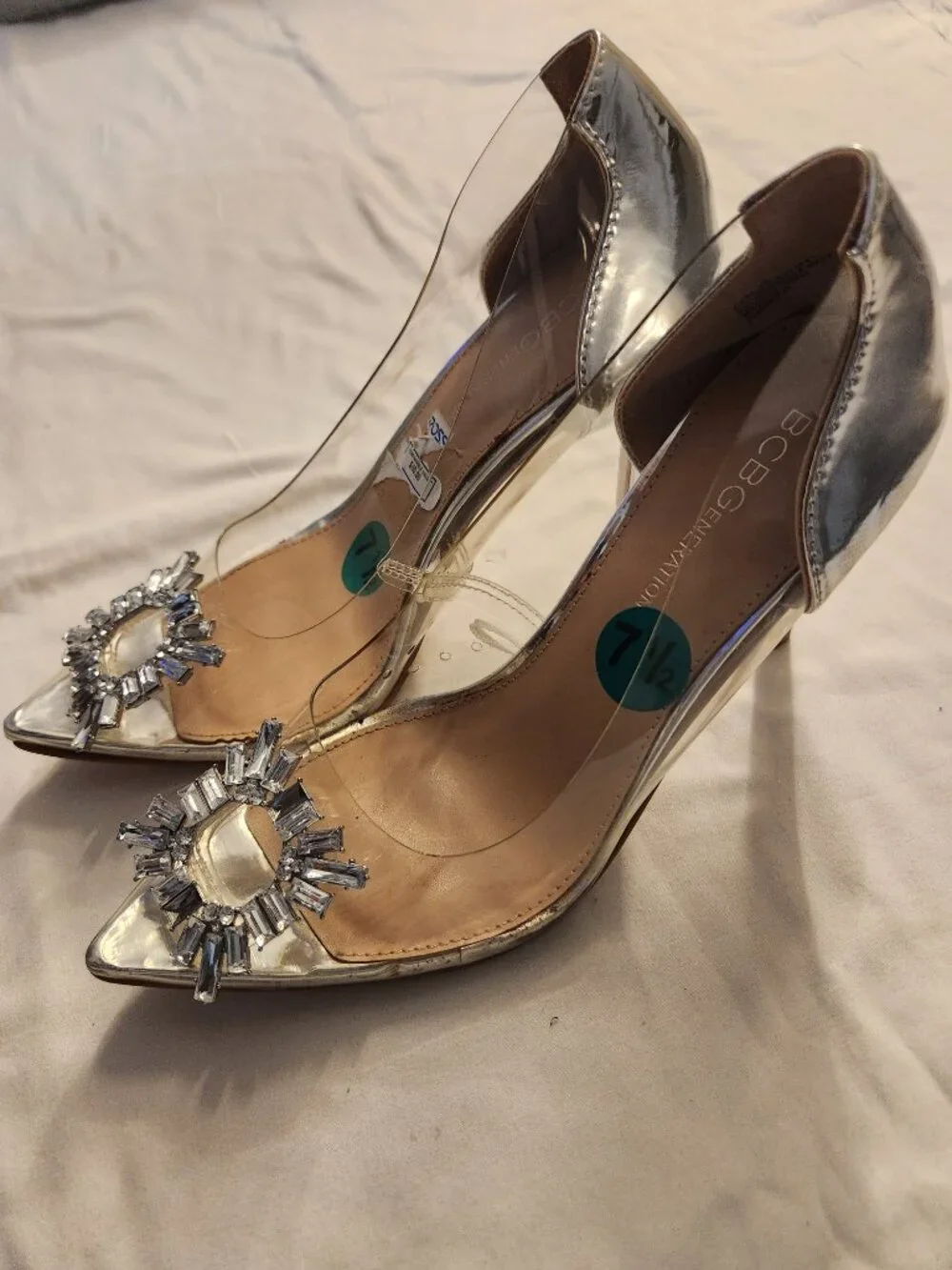 BCBG Holographic Pointed Toe Pumps Heels Silver Size 7.5 Embellished Toe Design
